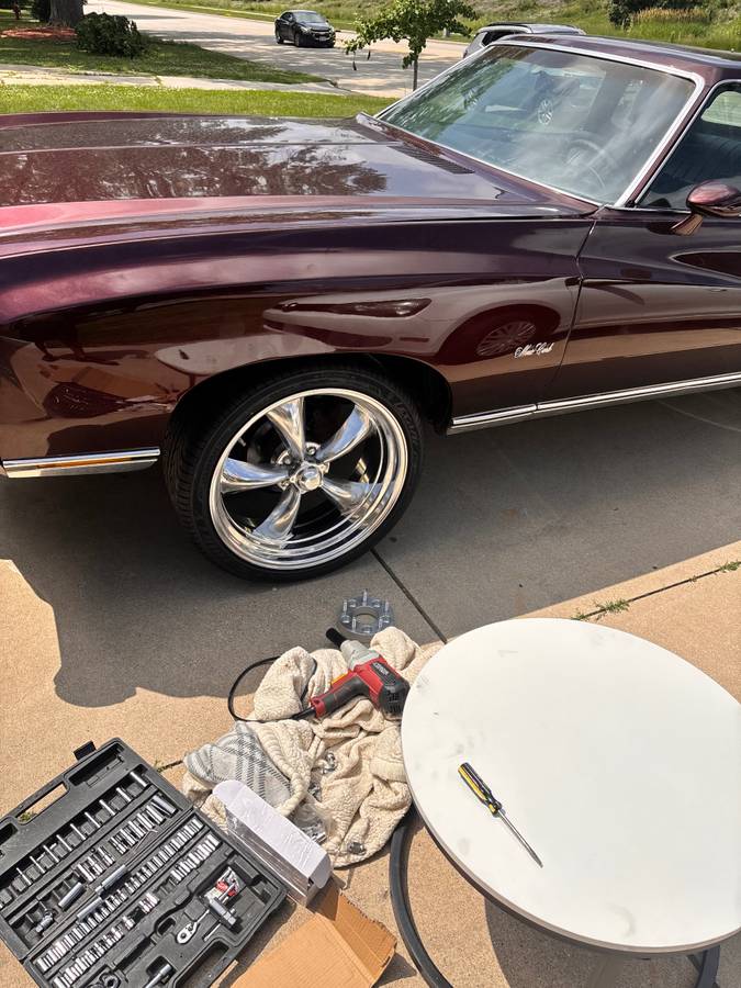 Chevrolet-monte-carlo-1977-purple