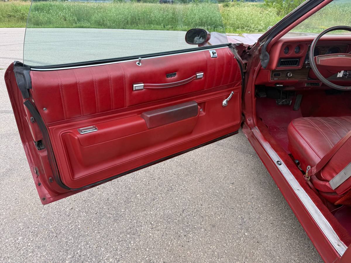 Chevrolet-monte-carlo-1977-red-12
