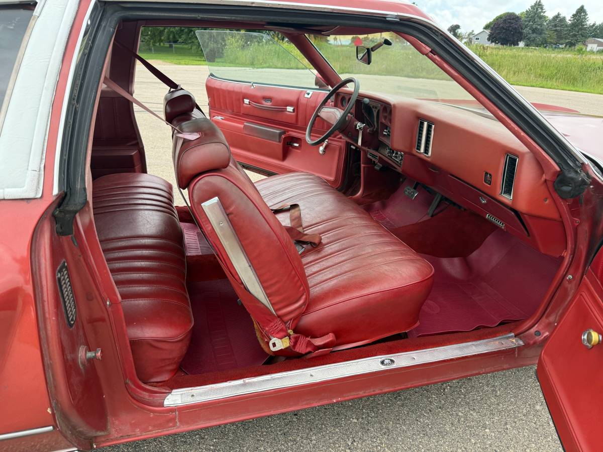 Chevrolet-monte-carlo-1977-red-13