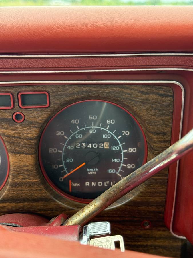 Chevrolet-monte-carlo-1977-red-8