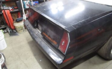 Chevrolet-monte-carlo-1986-black