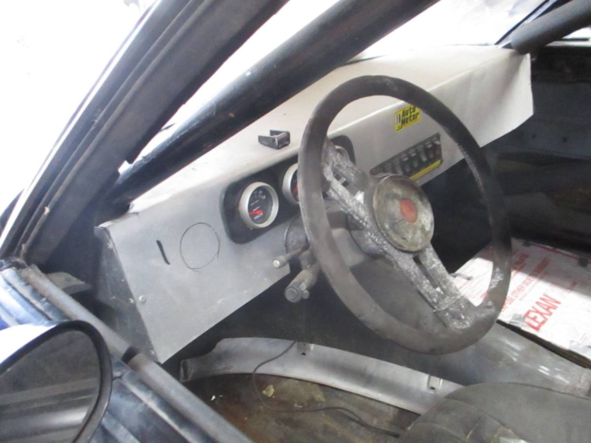 Chevrolet-monte-carlo-1986-black-4