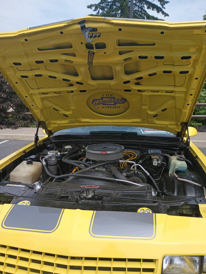 Chevrolet-monte-carlo-1987-yellow-2