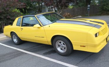 Chevrolet-monte-carlo-1987-yellow