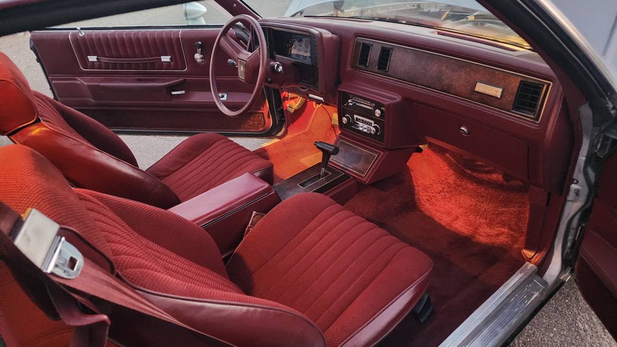 Chevrolet-monte-carlo-ls-1984-silver-13