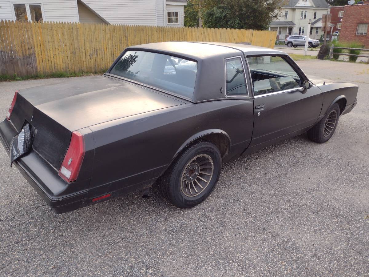 Chevrolet-monte-carlo-ls-1986-black-4