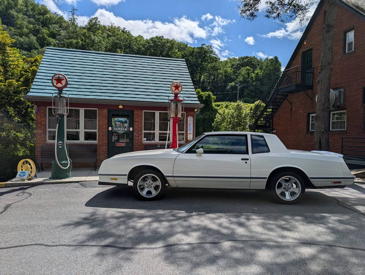 Chevrolet-monte-carlo-ss-1984-2