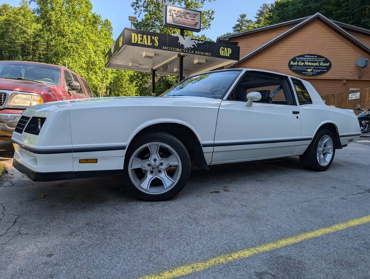 Chevrolet-monte-carlo-ss-1984