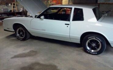 Chevrolet-monte-carlo-ss-1985-white-1