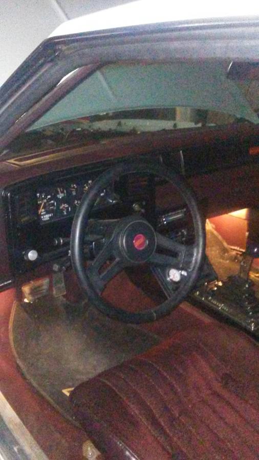 Chevrolet-monte-carlo-ss-1985-white-11