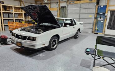 Chevrolet-monte-carlo-ss-1985-white