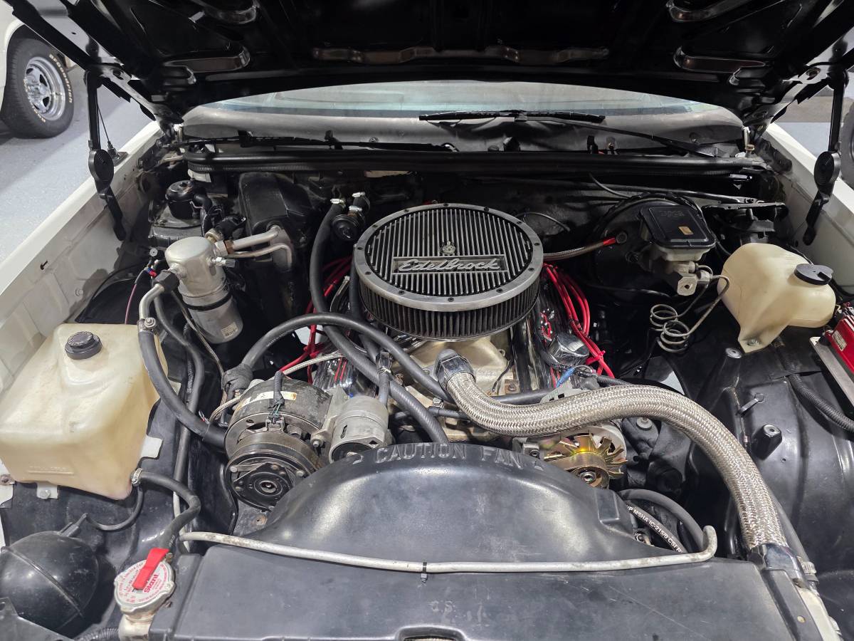Chevrolet-monte-carlo-ss-1985-white-5