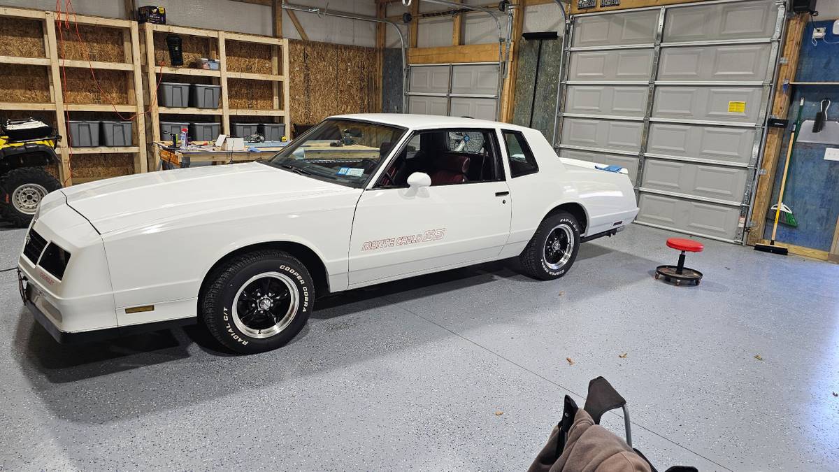Chevrolet-monte-carlo-ss-1985-white-7
