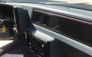 Chevrolet-monte-carlo-ss-1986-black-5