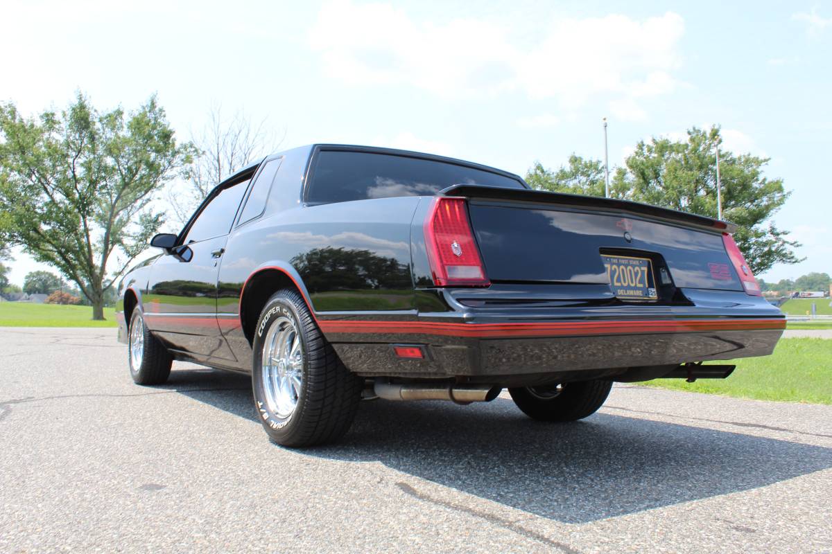 Chevrolet-monte-carlo-ss-1987-black-1