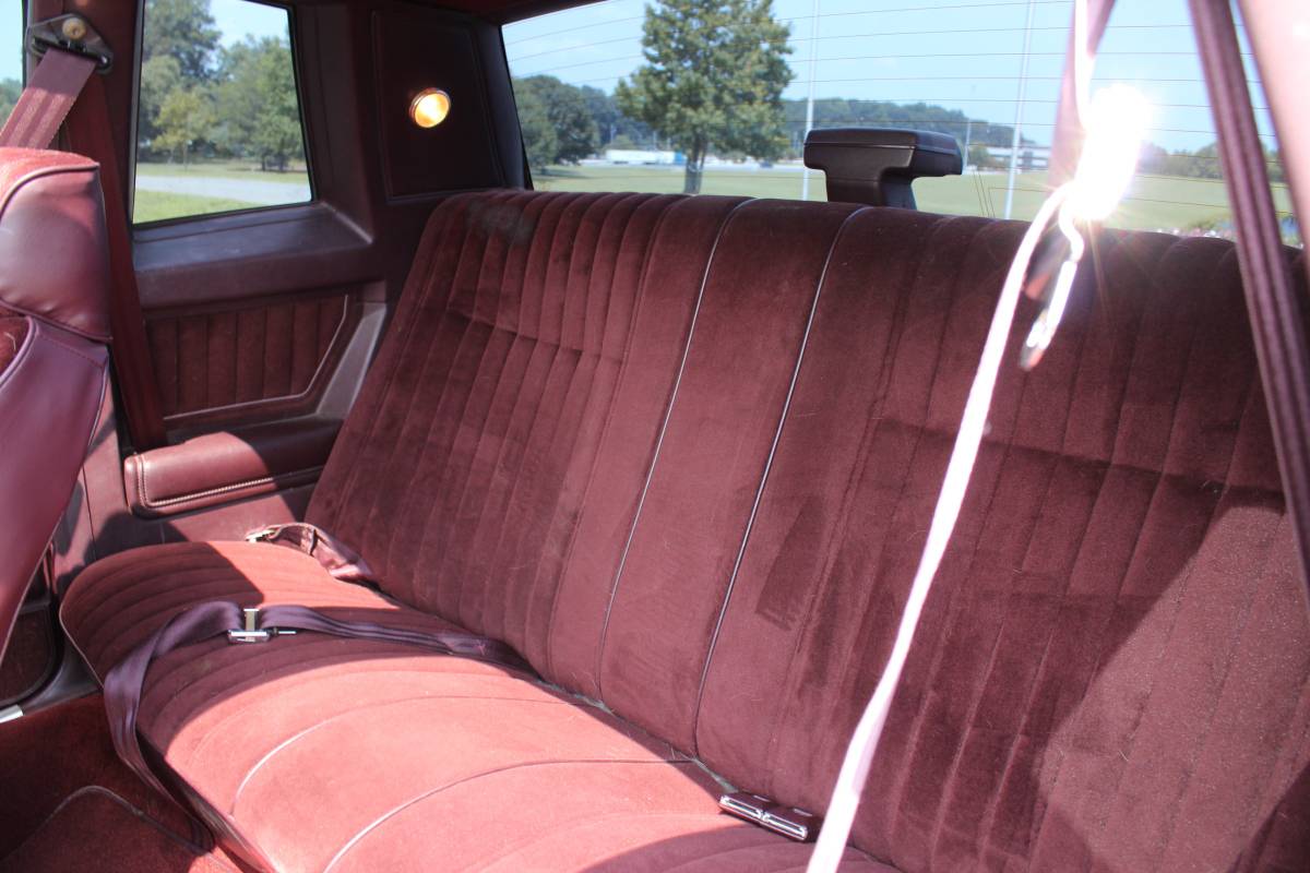 Chevrolet-monte-carlo-ss-1987-black-14