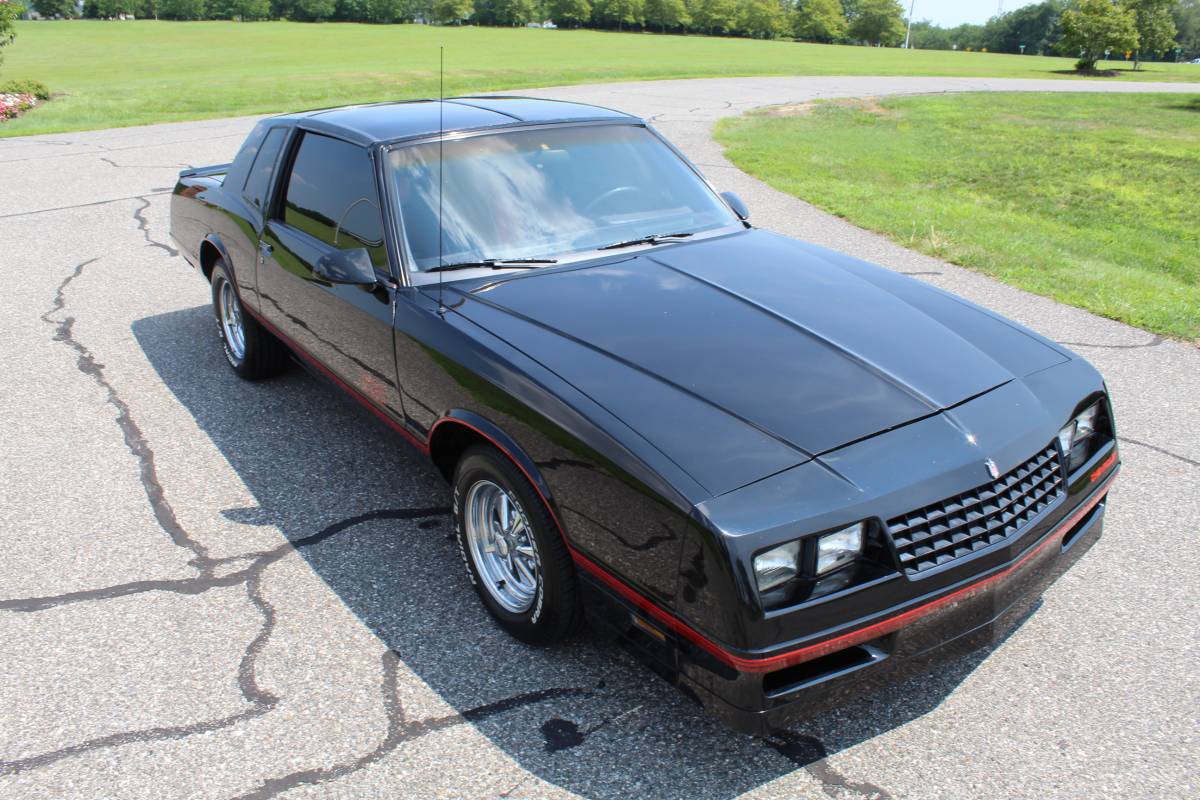 Chevrolet-monte-carlo-ss-1987-black-3