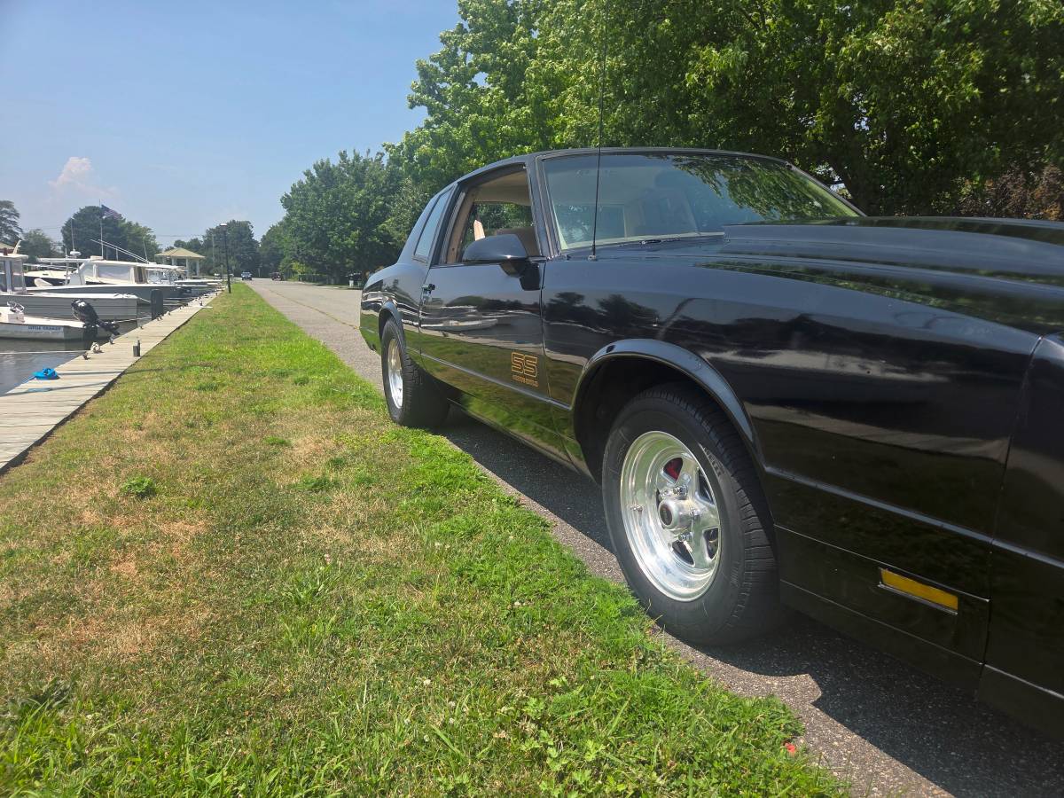 Chevrolet-monte-carlo-ss-1988-black-2