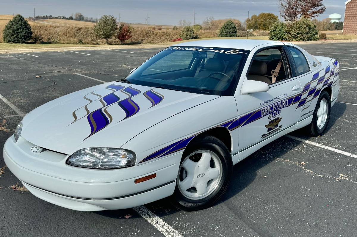 Chevrolet-monte-carlo-z34-1995-white-1