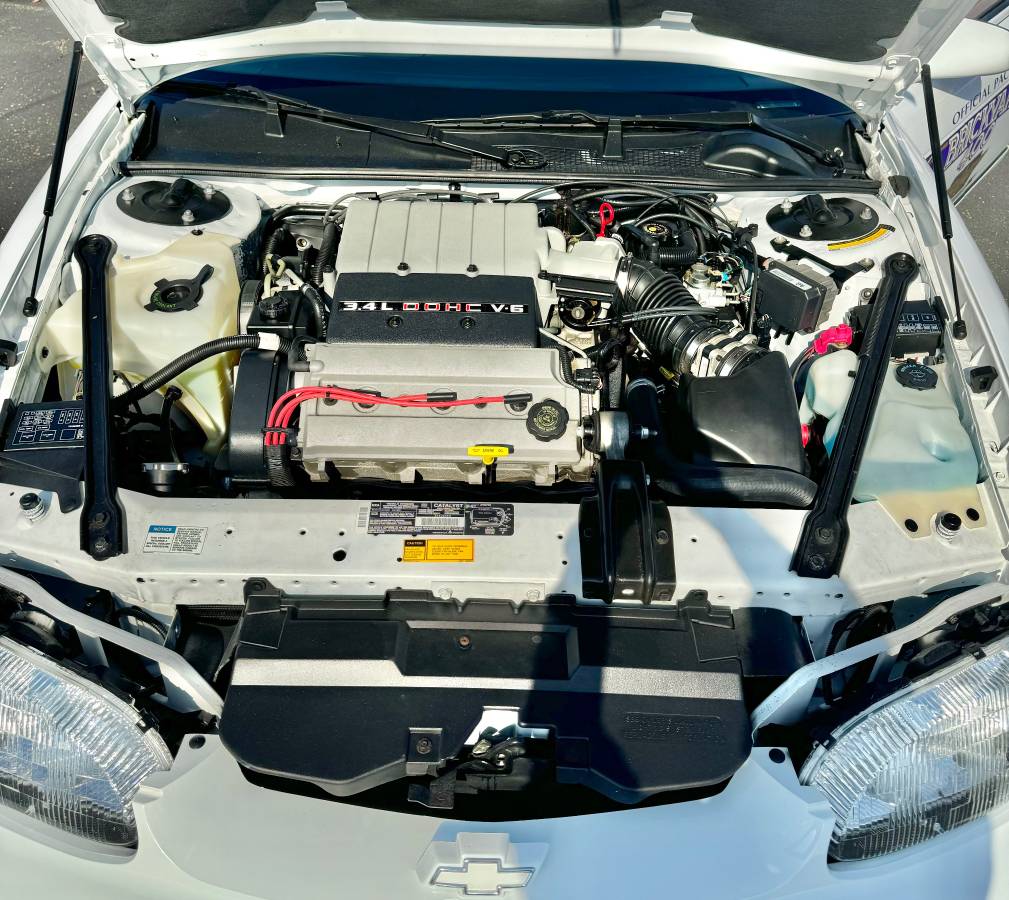 Chevrolet-monte-carlo-z34-1995-white-8