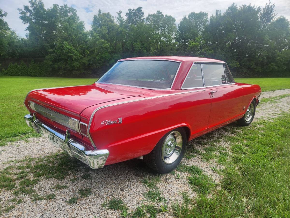Chevrolet-nova-1965-red-2