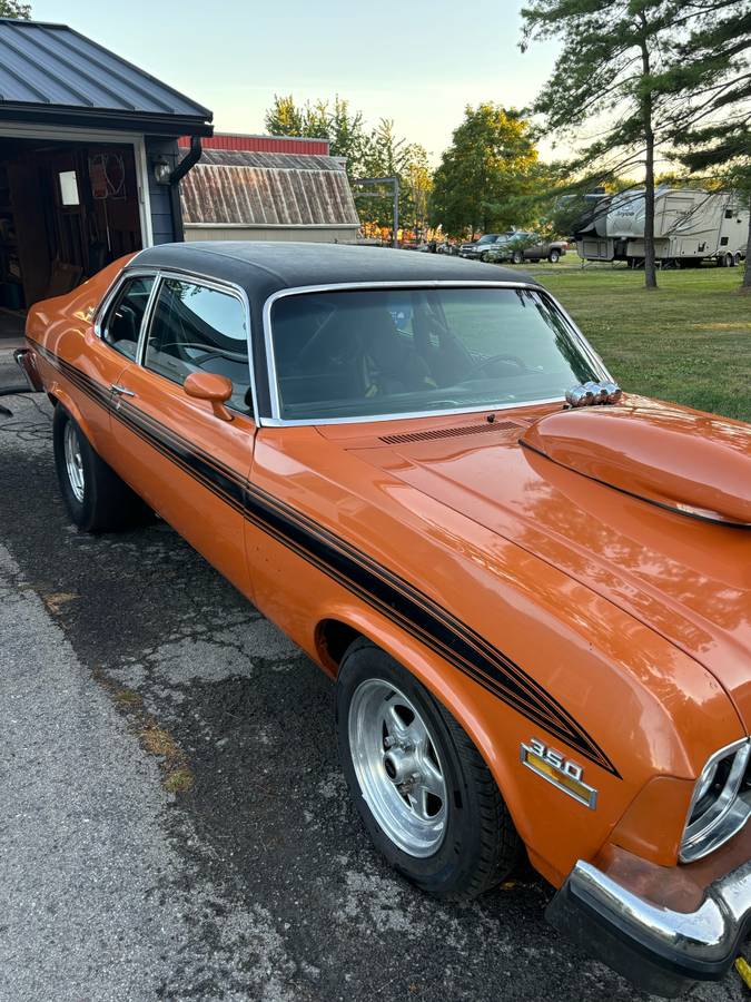 Chevrolet-nova-hatchback-ss-1973-orange-1