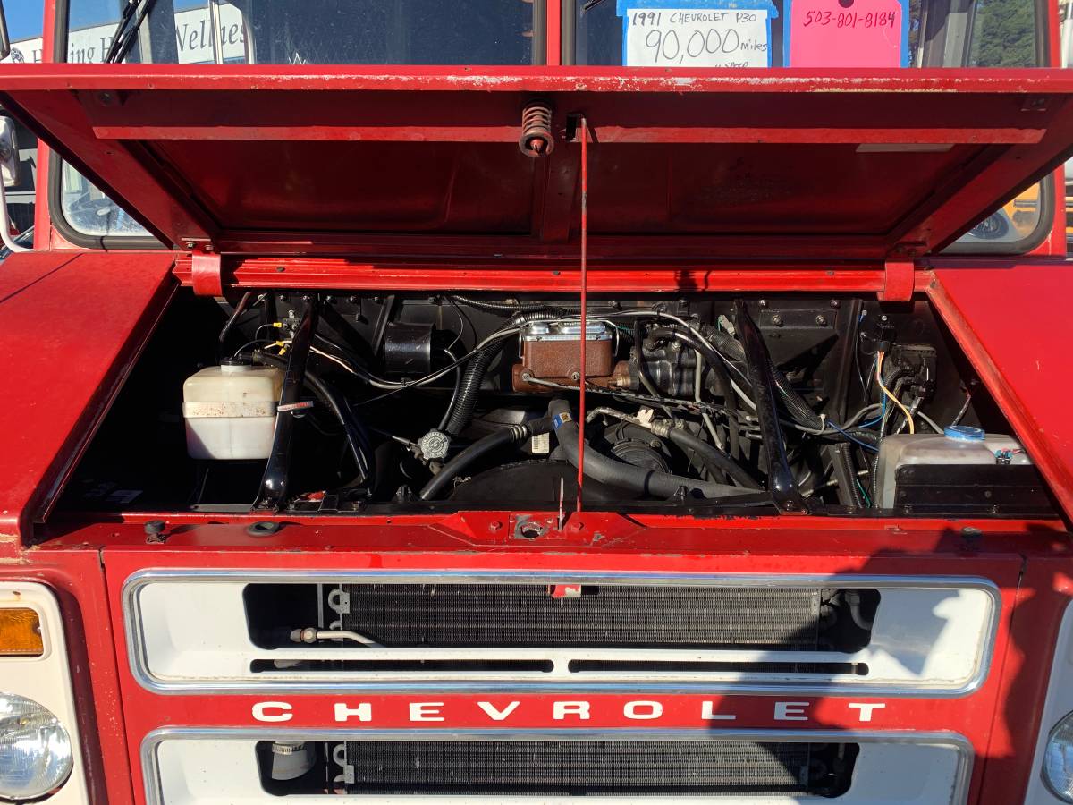 Chevrolet-p30-dually-1991-red-17
