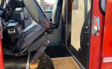 Chevrolet-p30-dually-1991-red-4