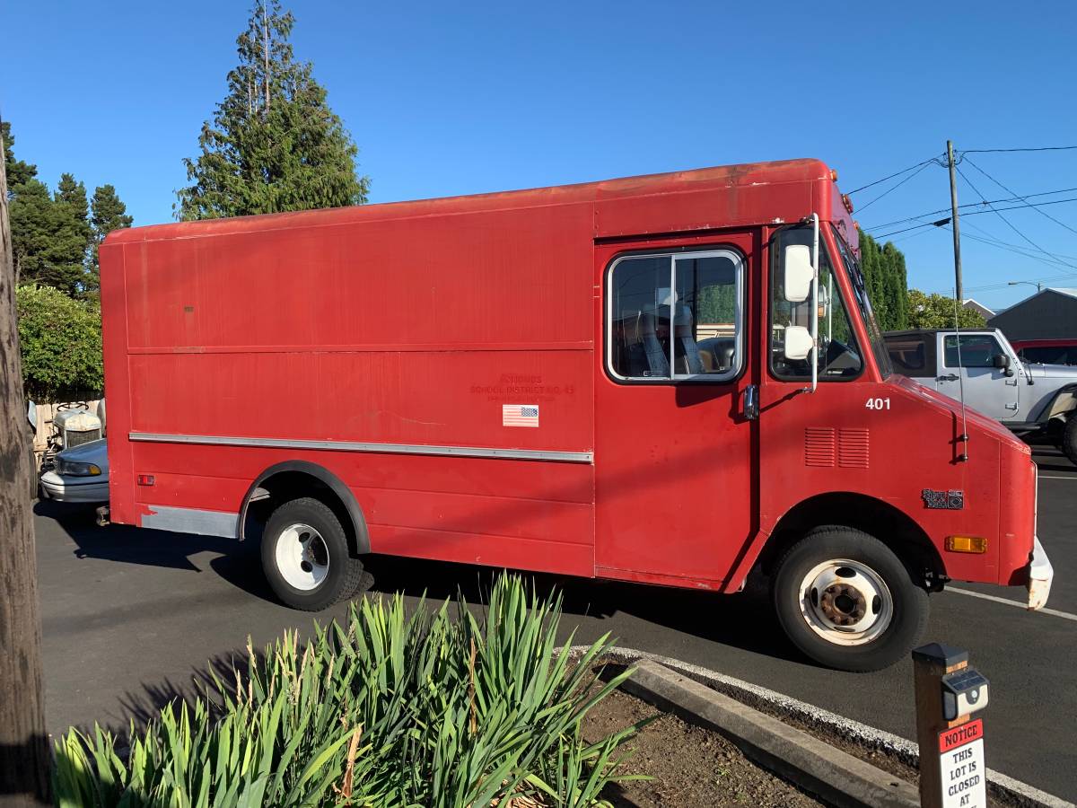 Chevrolet-p30-dually-1991-red