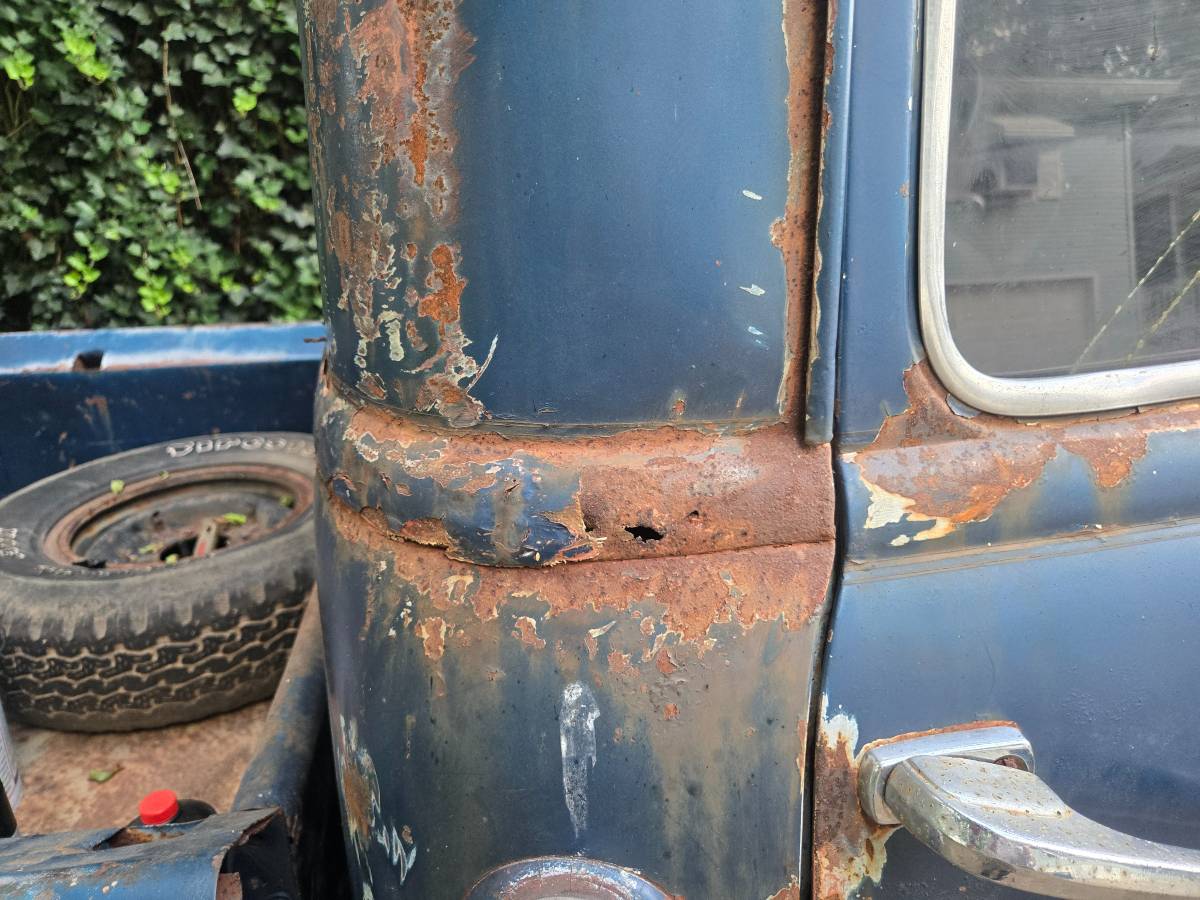 Chevrolet-pickup-1949-blue-4
