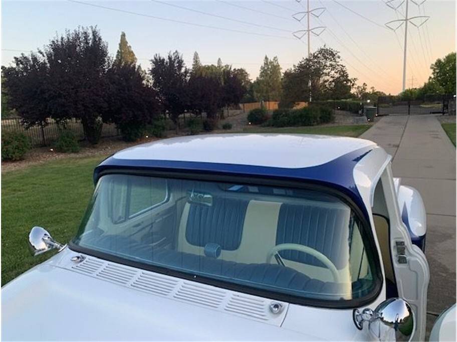 Chevrolet-pickup-1956-19