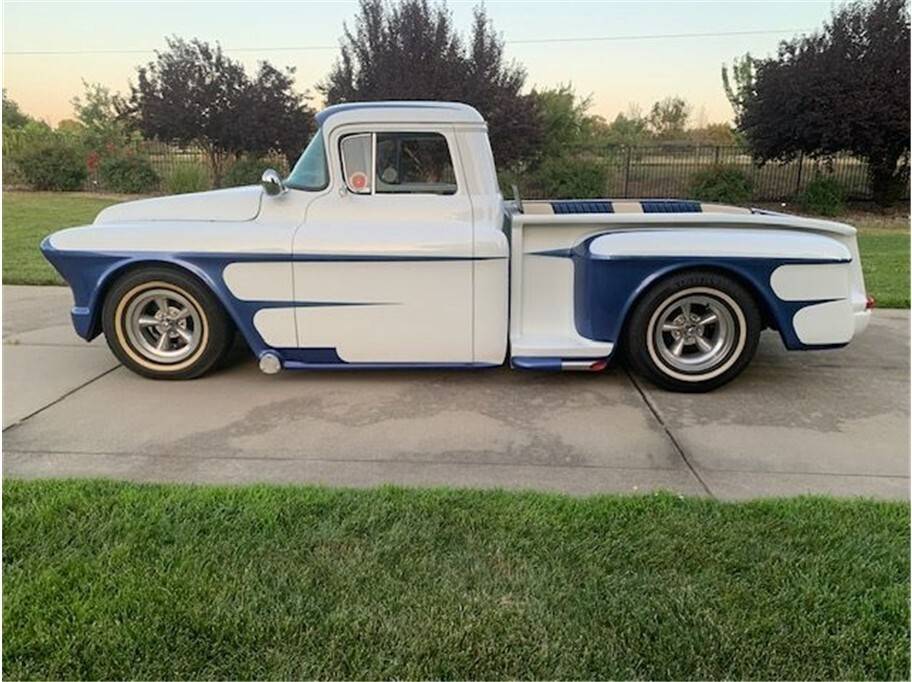 Chevrolet-pickup-1956-7