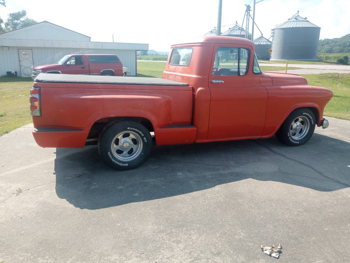 Chevrolet-pickup-truck-1957-1