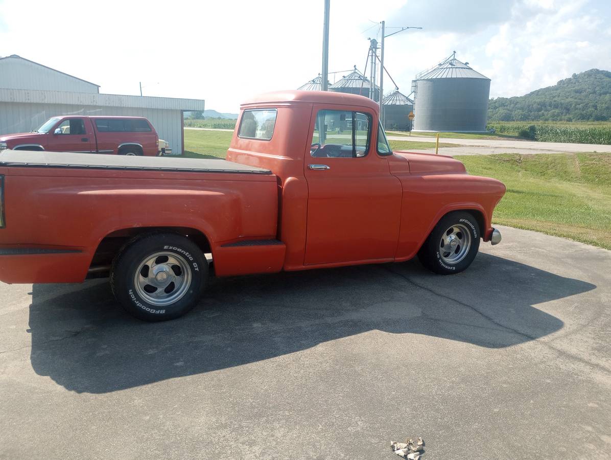 Chevrolet-pickup-truck-1957-13