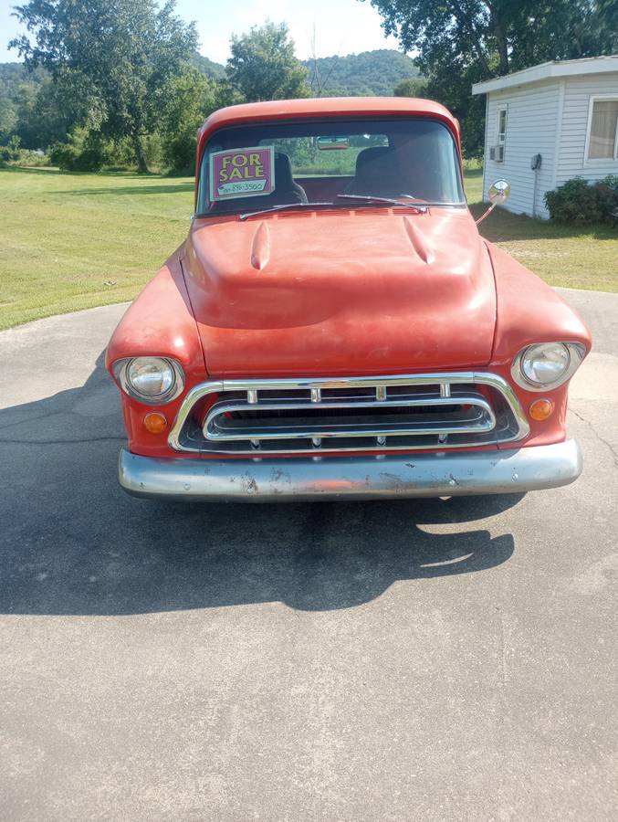 Chevrolet-pickup-truck-1957-2