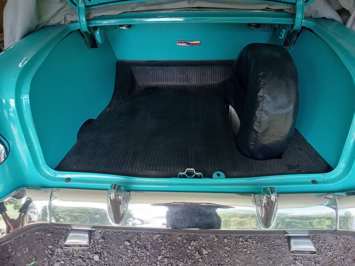 Chevrolet-post-2-door-coupe-1956-custom-1