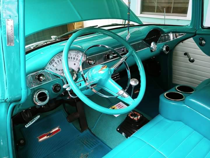 Chevrolet-post-2-door-coupe-1956-custom-10
