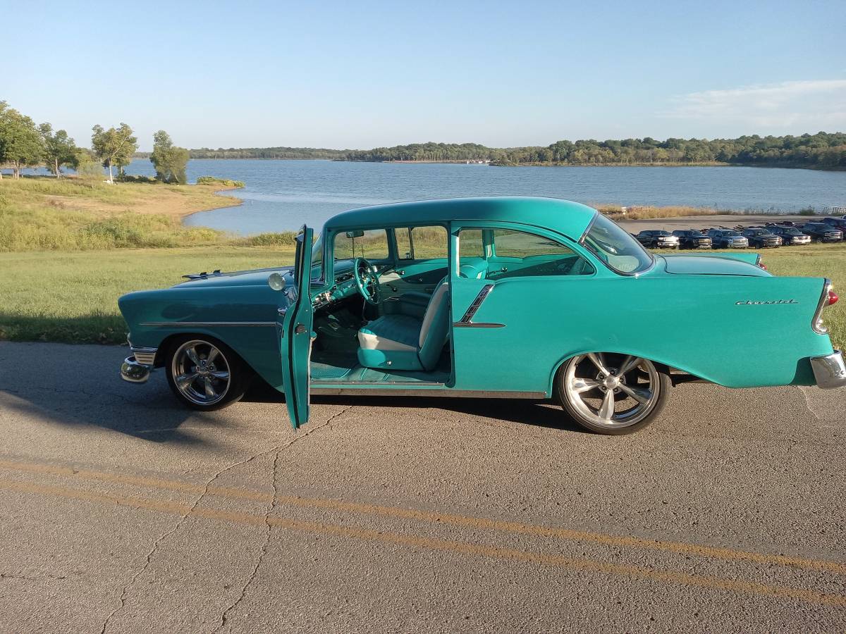 Chevrolet-post-2-door-coupe-1956-custom-17