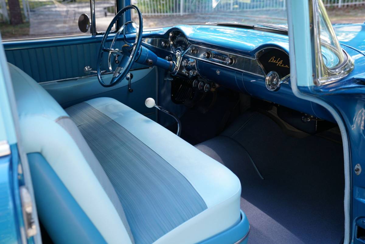 Chevrolet-post-2q0-1956-blue-3