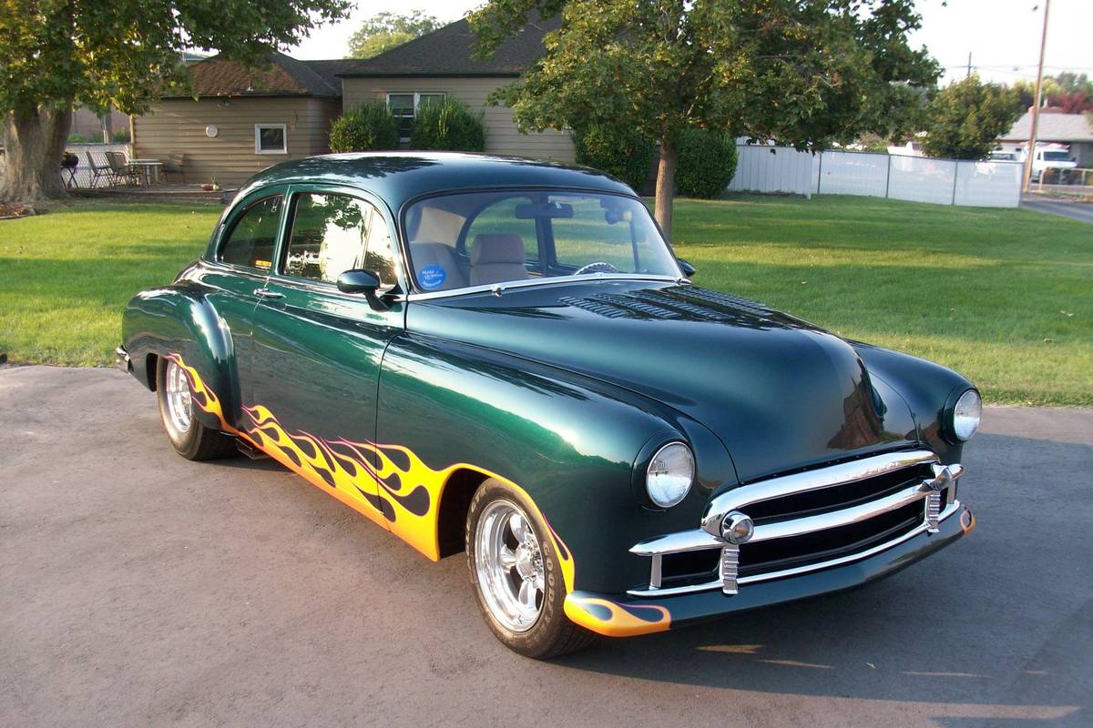 Chevrolet-prosedan-1949-green-3