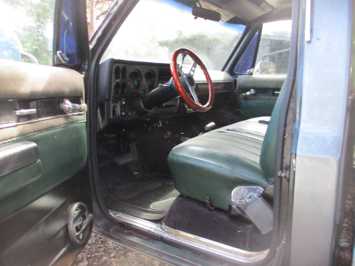 Chevrolet-pu-1973-grey-2