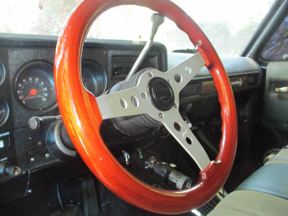 Chevrolet-pu-1973-grey-5