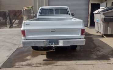 Chevrolet-r10-custom-deluxe-1987-white-3