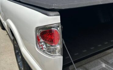 Chevrolet-s-10-pick-up-1994-white-3