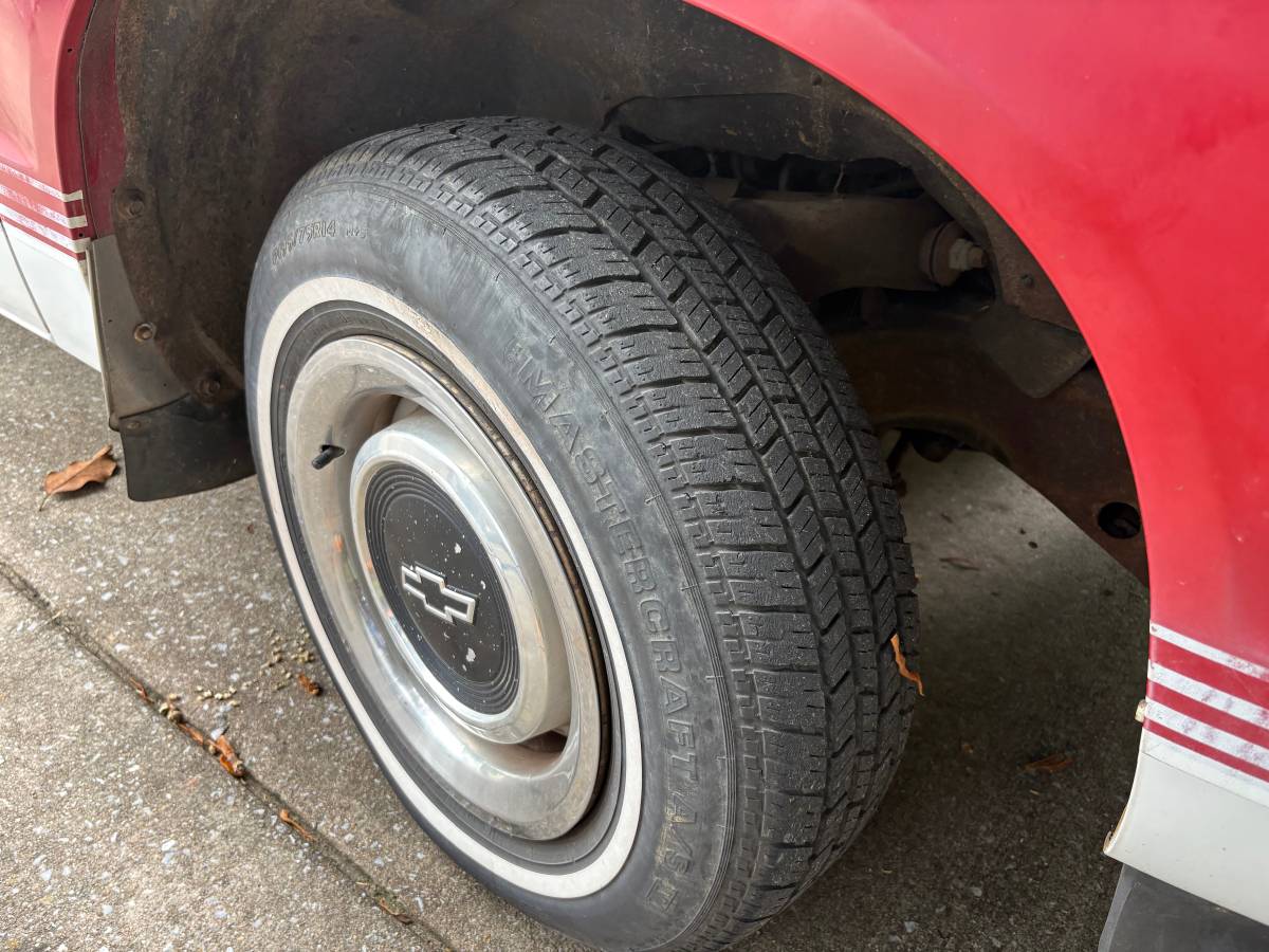Chevrolet-s-10-pickup-12-ton-1982-red-5