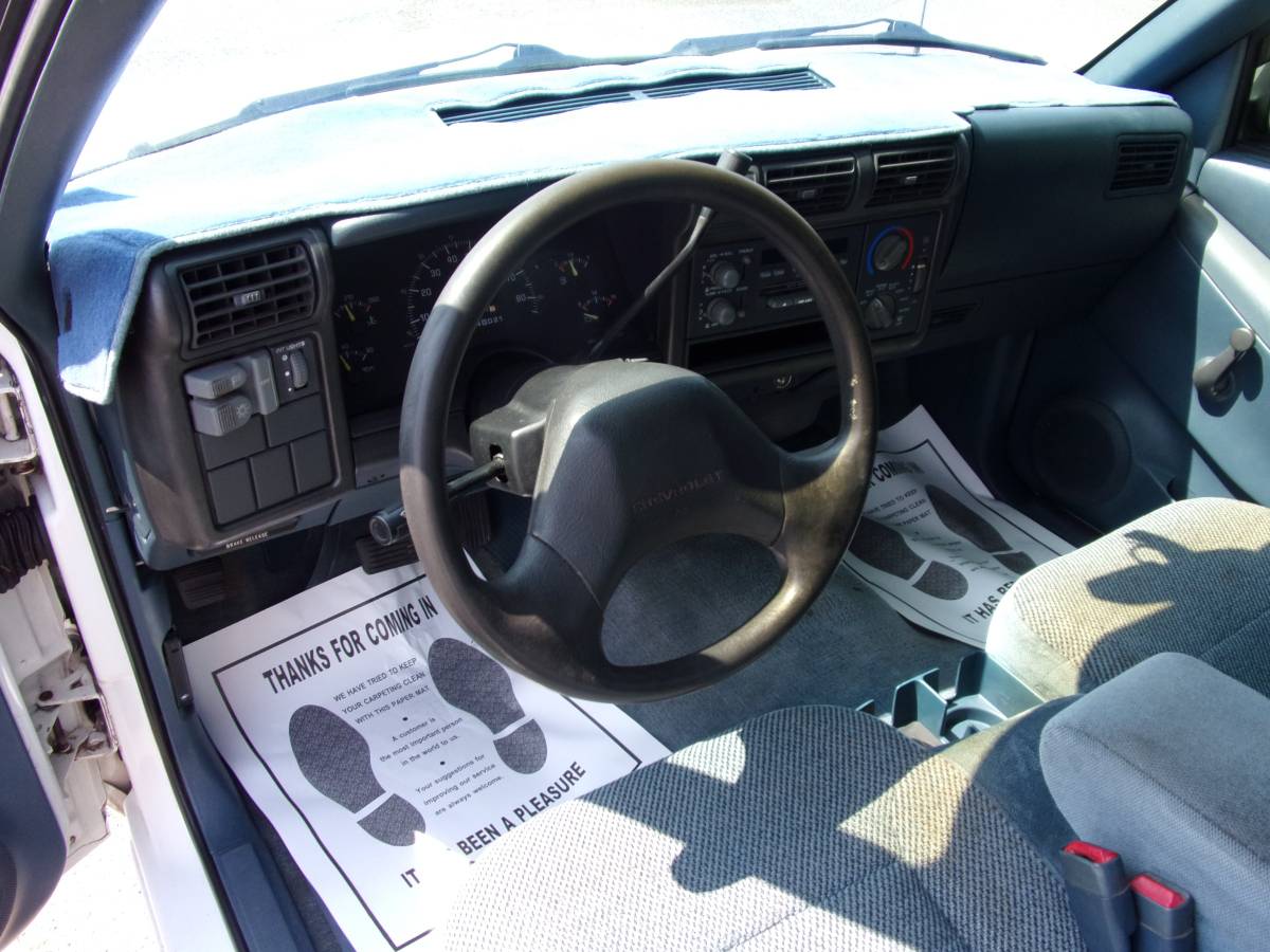 Chevrolet-s-10-pickup-12-ton-1994-white-10
