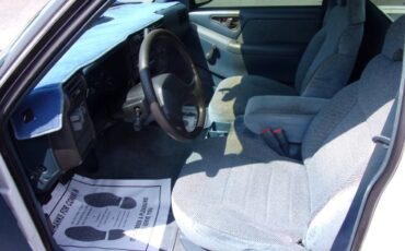 Chevrolet-s-10-pickup-12-ton-1994-white-9