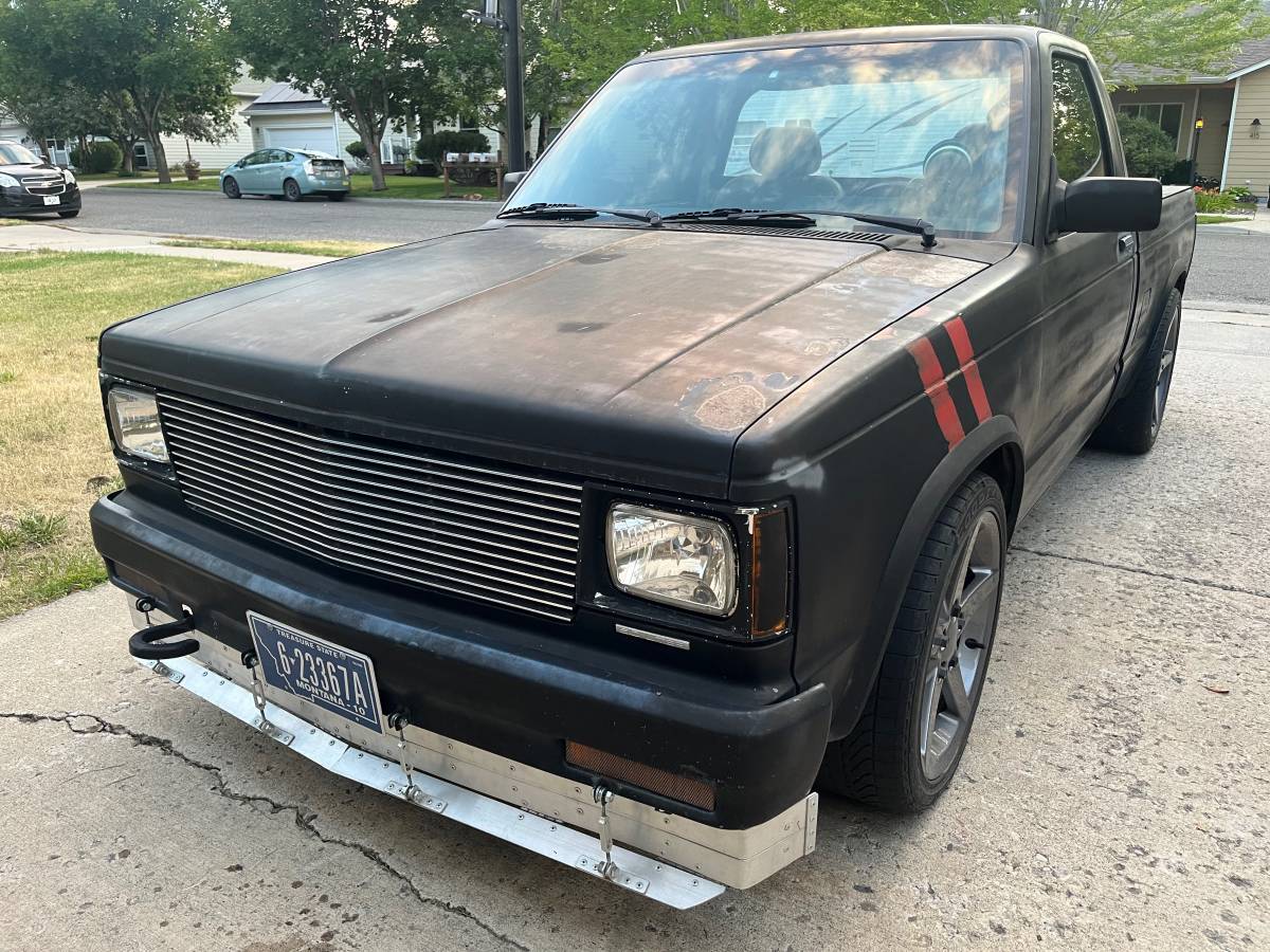 Chevrolet-s-10-pickup-12-ton-nominal-1988-custom-9