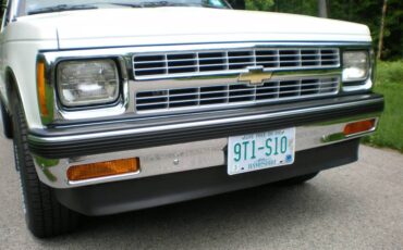 Chevrolet-s-10-pickup-12-ton-nominal-1991-white-1