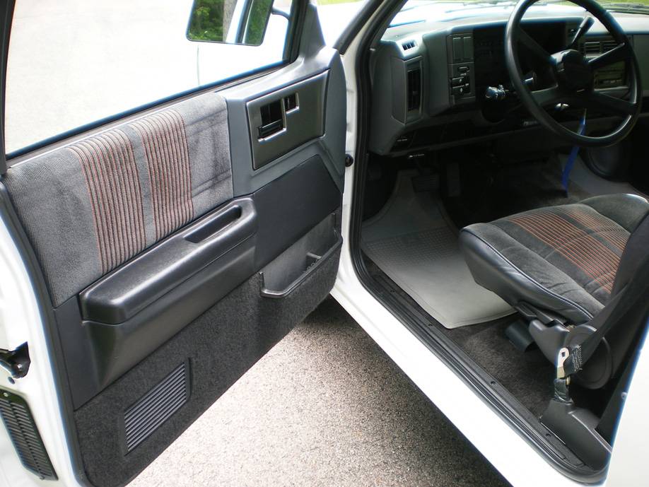 Chevrolet-s-10-pickup-12-ton-nominal-1991-white-10